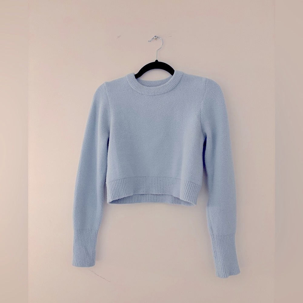 ZARA - baby blue cropped sweater